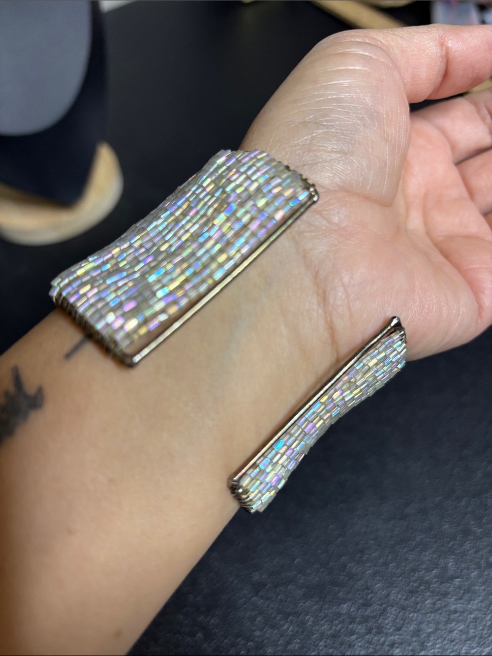 Vintage Iridescent Cream Glass Seed Bead Cuff Bracelet Glamorous - Picture 7 of 7